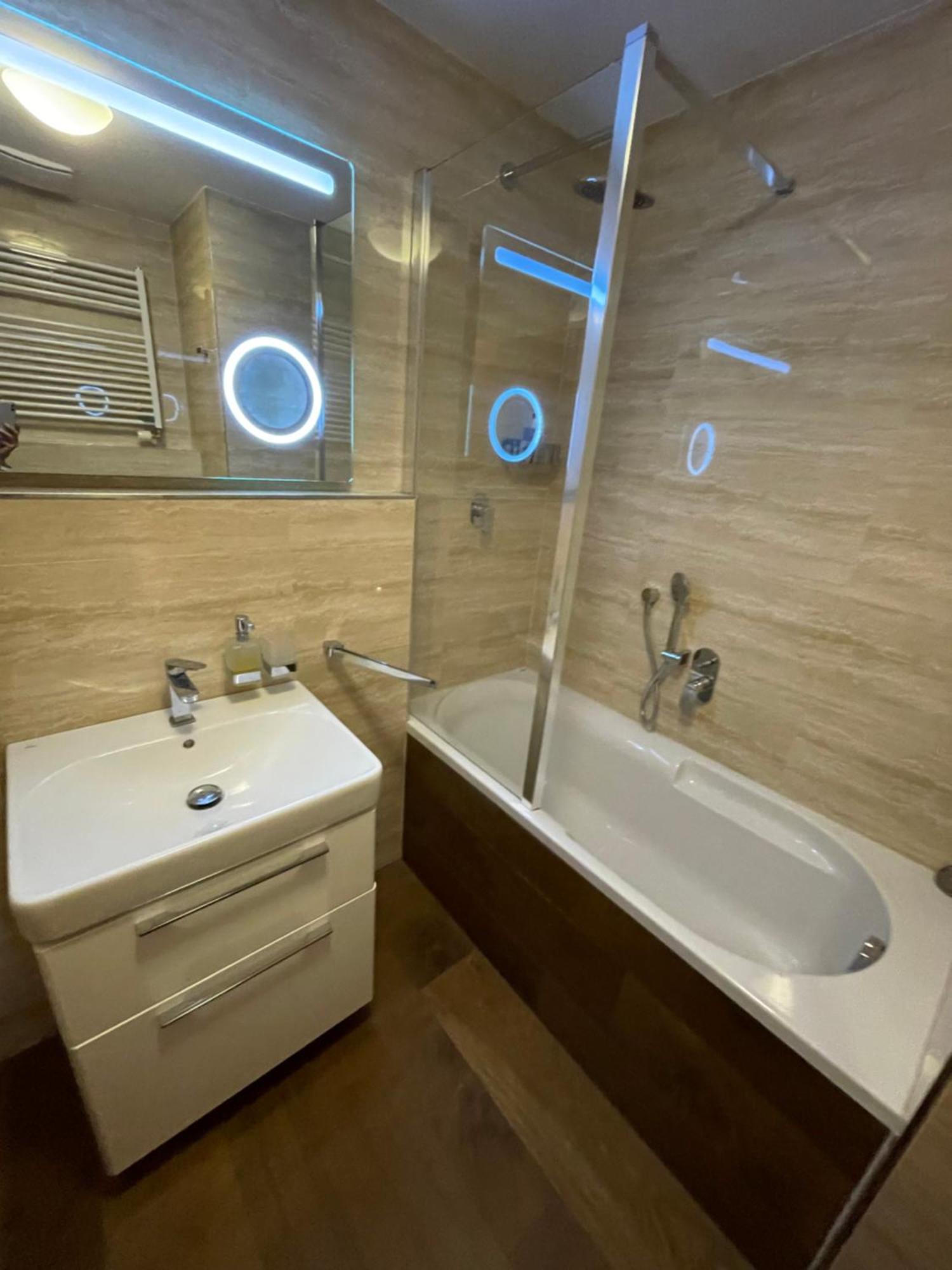 Spirit Harrachov Superior Wellness Apartments - Free Wellness, Wifi, Parking, Harrachov Card Kamer foto